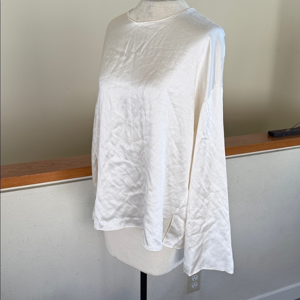 Vince Cream pure silk Blouse size medium - Picture 8 of 14